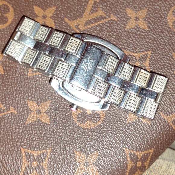 Paris Hilton Silver Chocolate Series Watch - Picture 2 of 3